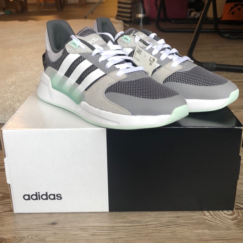 Adidas Run 90s